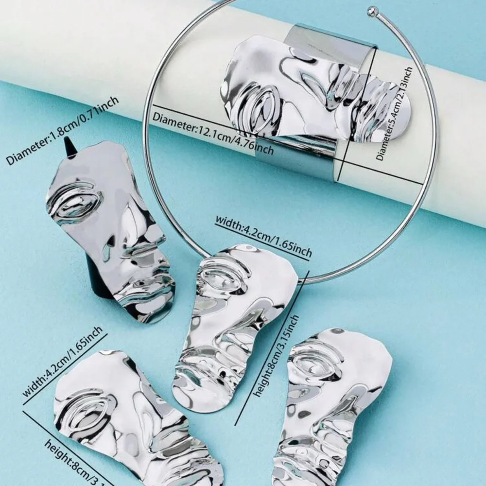 Elegant Silver Face Jewelry Set - Picture 3 of 3